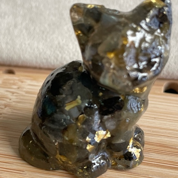 Natural Labradorite Cat With Gold Flakes – Approx. 2” Handmade Crystal Sculpture - Picture 2 of 10